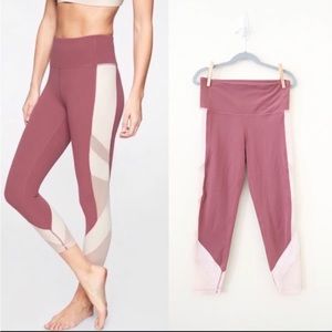 Athleta Exhale Pink Mesh Detail Cropped Legging (medium)